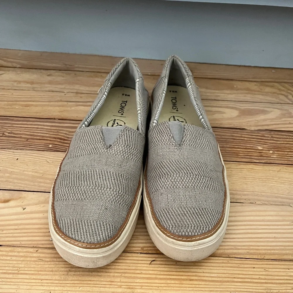 Women’s Toms grey comfortable casual espadrilles‎ slip on shoes size 8.5